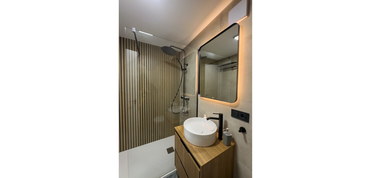 Se vende Apartamento Planta Media de 2 dormitorios en Costa Blanca, Alicante, España