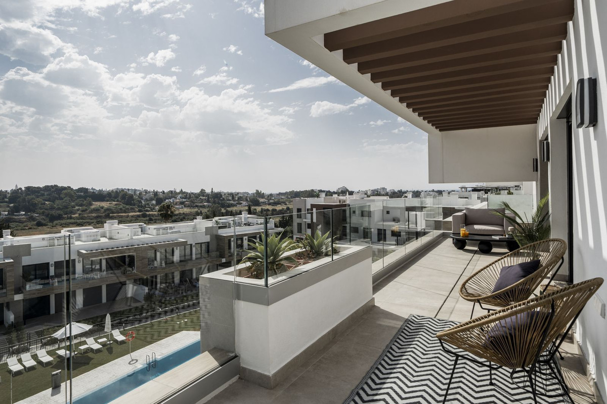 3 Bed Apartment for sale in Estepona Costa Del Sol, Málaga, Spain