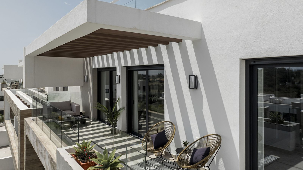 3 Bed Apartment for sale in Estepona Costa Del Sol, Málaga, Spain