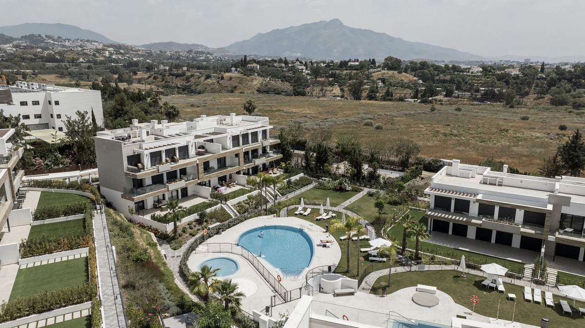3 Bed Apartment for sale in Estepona Costa Del Sol, Málaga, Spain