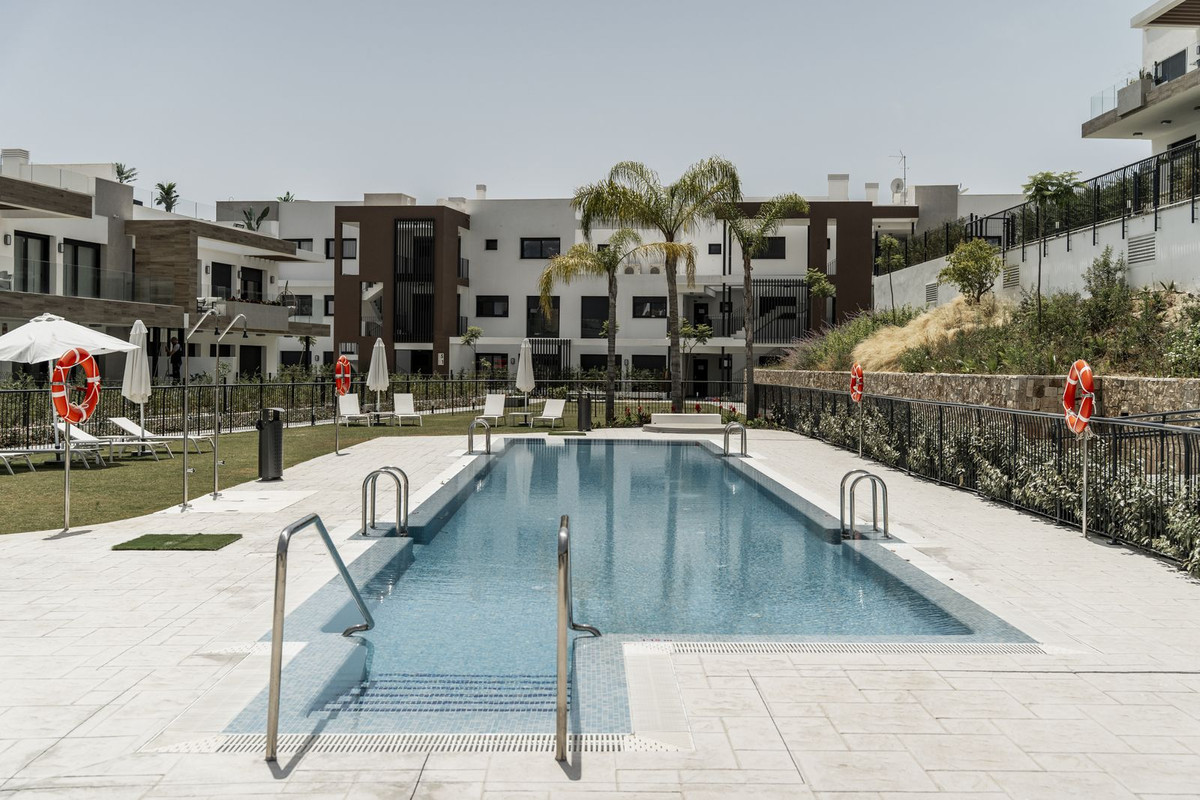 3 Bed Apartment for sale in Estepona Costa Del Sol, Málaga, Spain