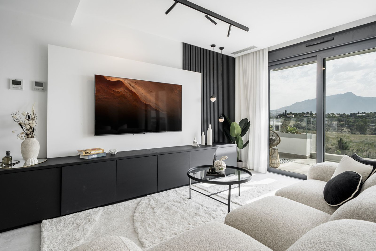 3 Bed Apartment for sale in Estepona Costa Del Sol, Málaga, Spain