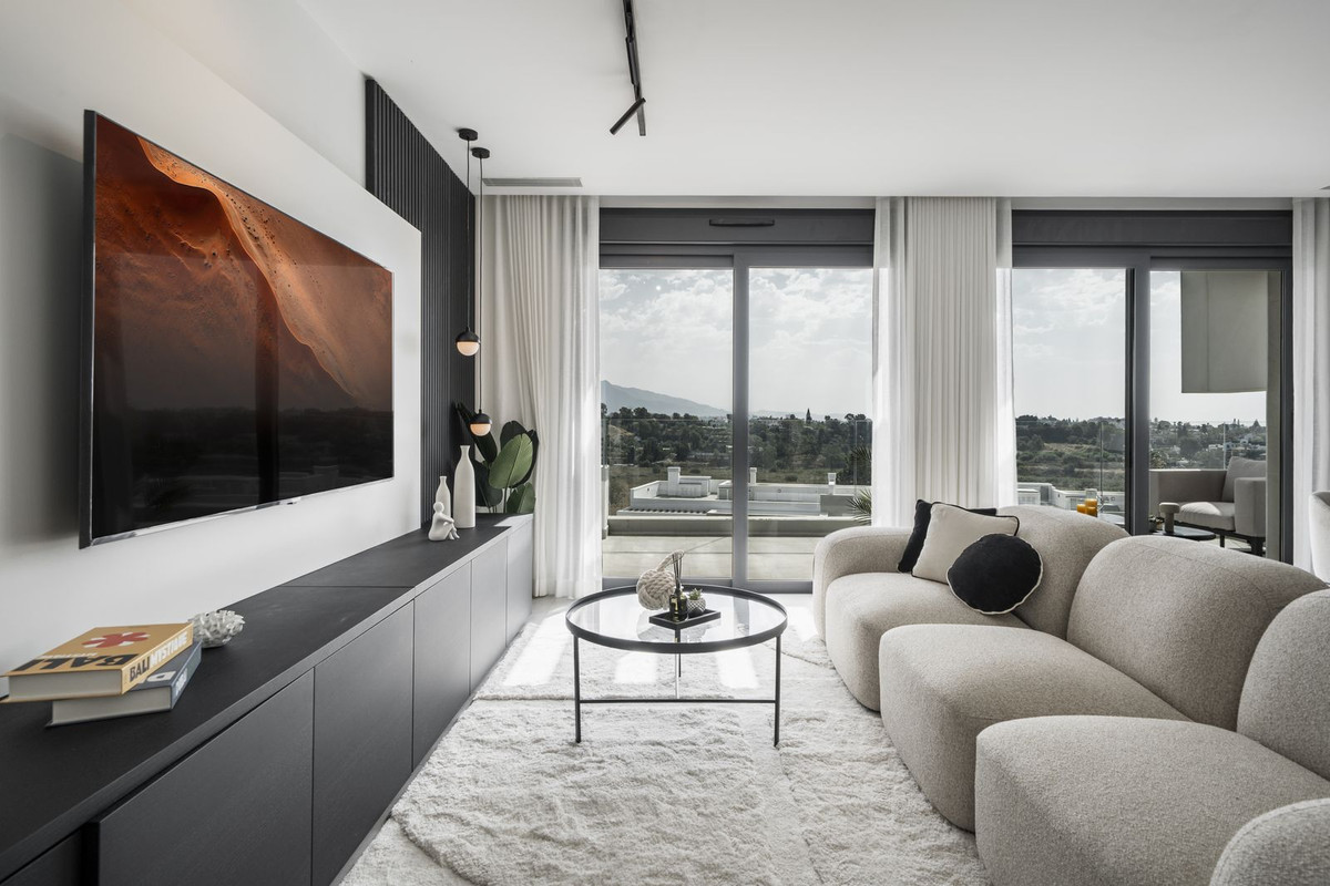 3 Bed Apartment for sale in Estepona Costa Del Sol, Málaga, Spain
