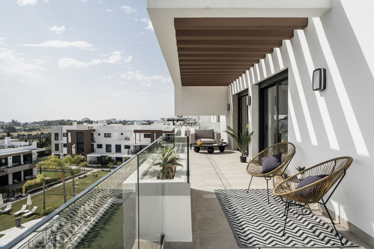 3 Bed Apartment for sale in Estepona Costa Del Sol, Málaga, Spain