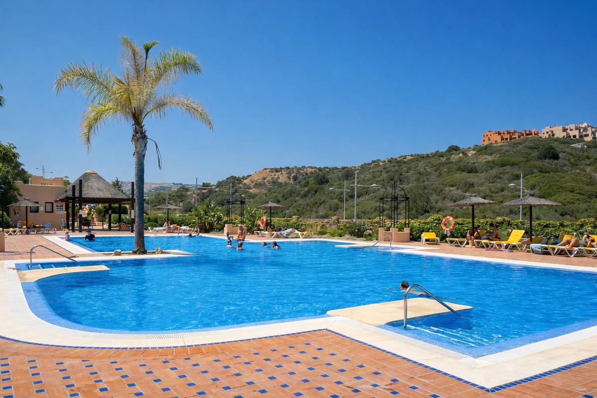 Se vende Apartamento Planta Media de 2 dormitorios en Costa Del Sol, Málaga, España