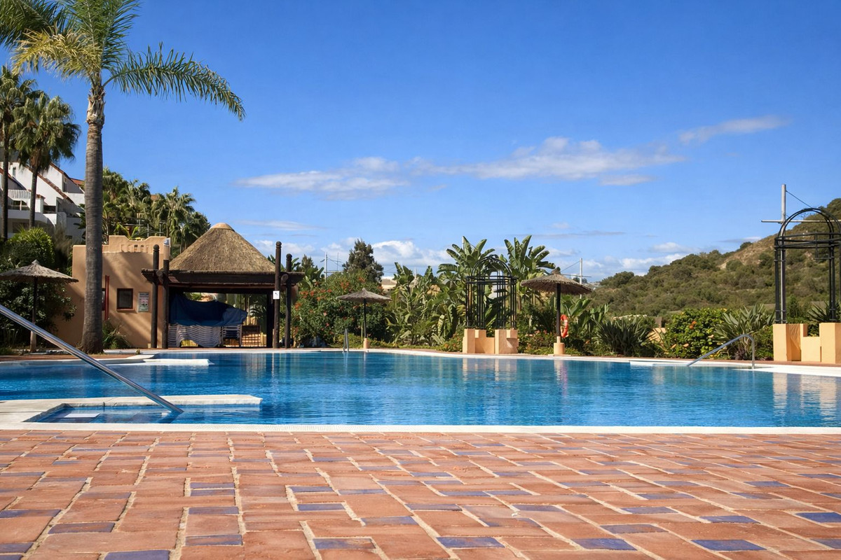 Se vende Apartamento Planta Media de 2 dormitorios en Costa Del Sol, Málaga, España