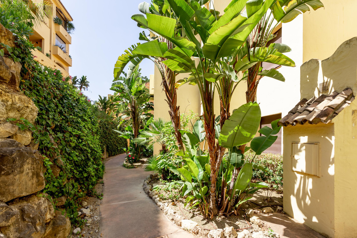 Se vende Apartamento Planta Media de 2 dormitorios en Costa Del Sol, Málaga, España