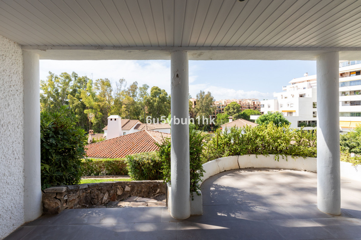 4 Bed Townhouse for sale in Torreblanca Costa Del Sol, Málaga, Spain
