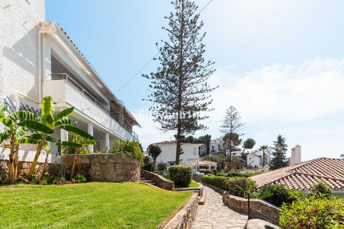 4 Bed Townhouse for sale in Torreblanca Costa Del Sol, Málaga, Spain