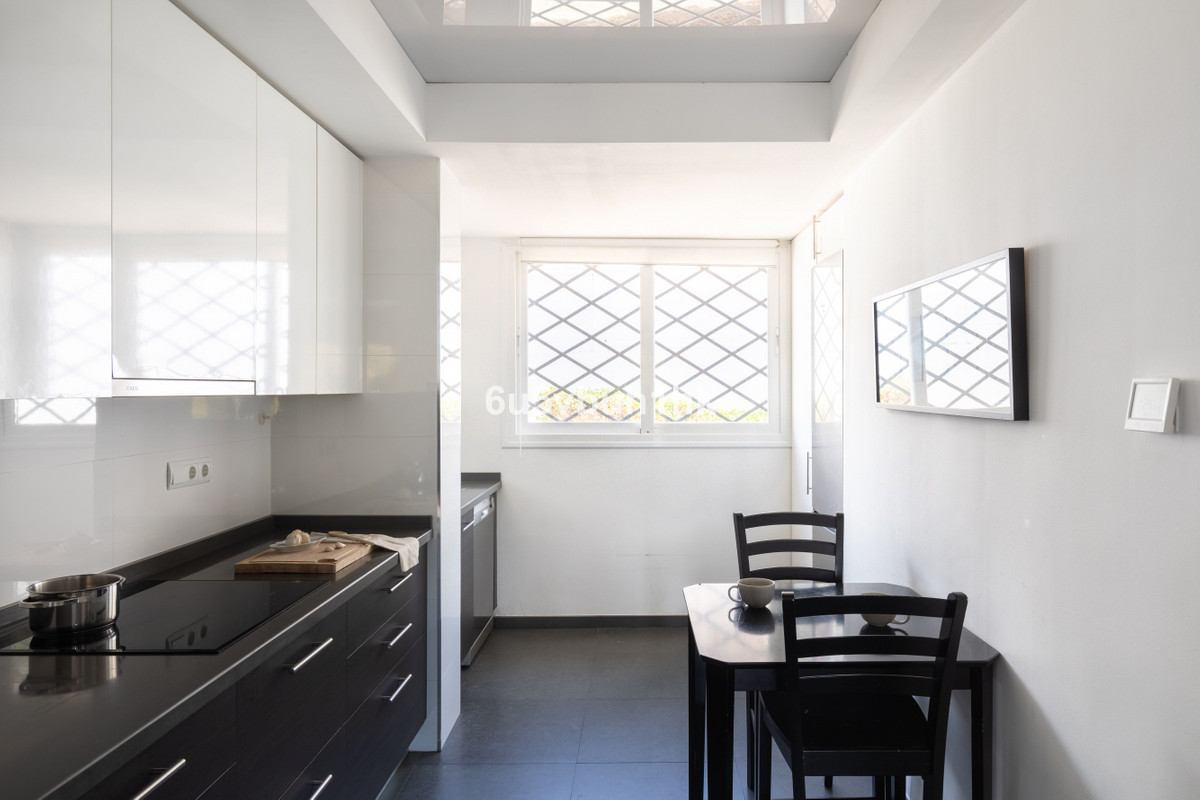 4 Bed Townhouse for sale in Torreblanca Costa Del Sol, Málaga, Spain