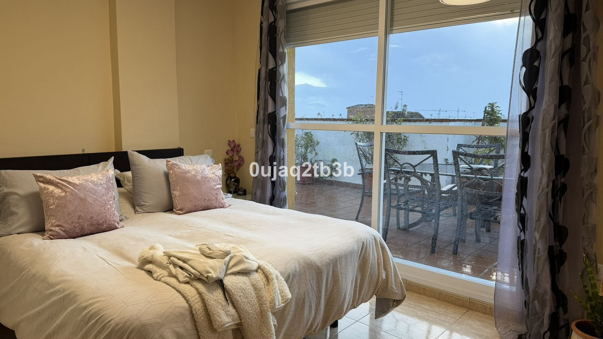 3 Bed Apartment for sale in San Pedro De Alcántara Costa Del Sol, Málaga, Spain