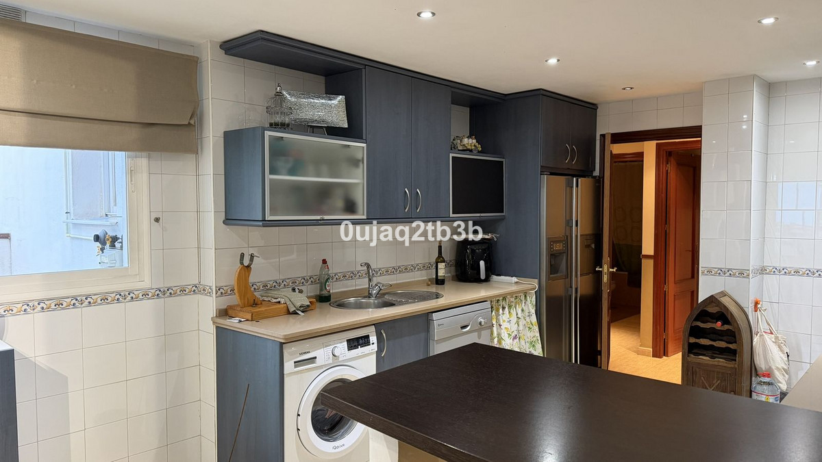 3 Bed Apartment for sale in San Pedro De Alcántara Costa Del Sol, Málaga, Spain
