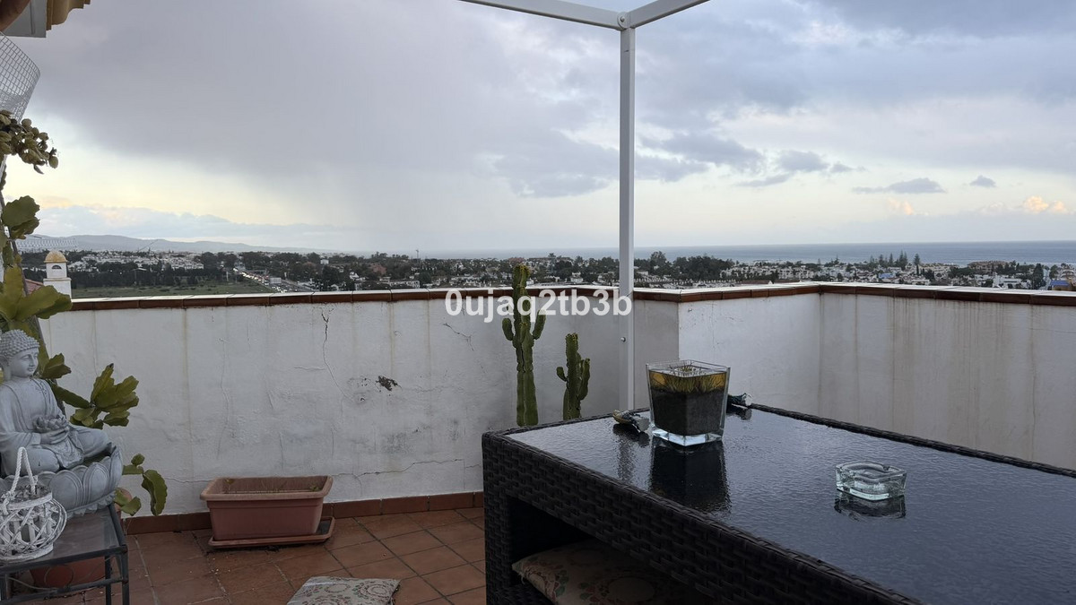 3 Bed Apartment for sale in San Pedro De Alcántara Costa Del Sol, Málaga, Spain