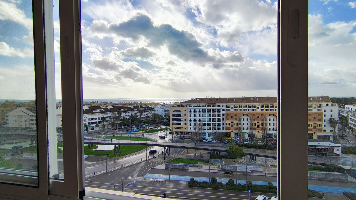 4 Bed Apartment for sale in San Pedro De Alcántara Costa Del Sol, Málaga, Spain
