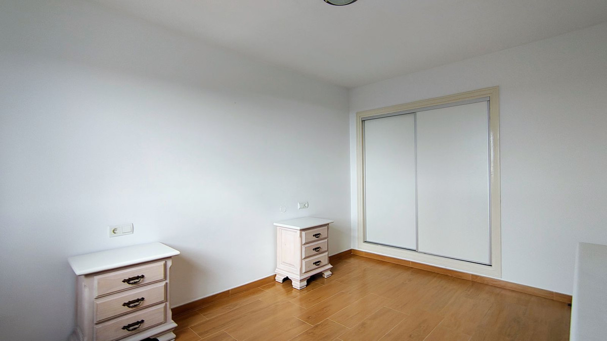 4 Bed Apartment for sale in San Pedro De Alcántara Costa Del Sol, Málaga, Spain