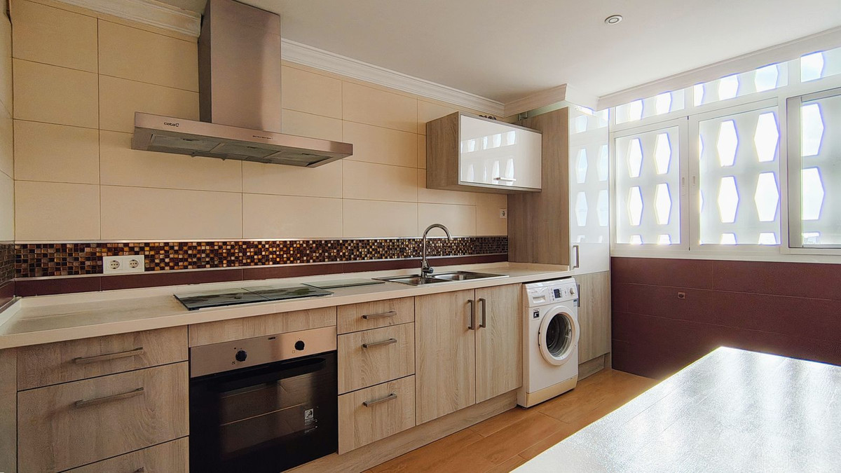 4 Bed Apartment for sale in San Pedro De Alcántara Costa Del Sol, Málaga, Spain