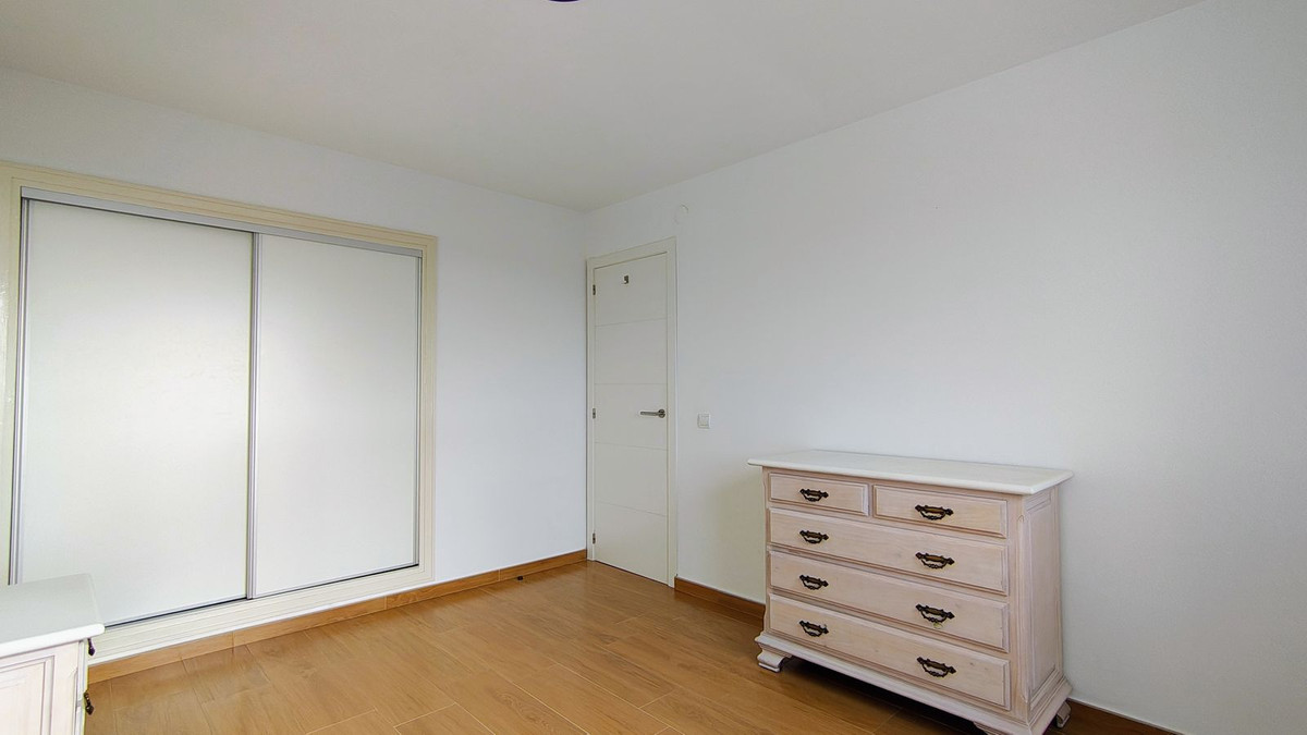 4 Bed Apartment for sale in San Pedro De Alcántara Costa Del Sol, Málaga, Spain