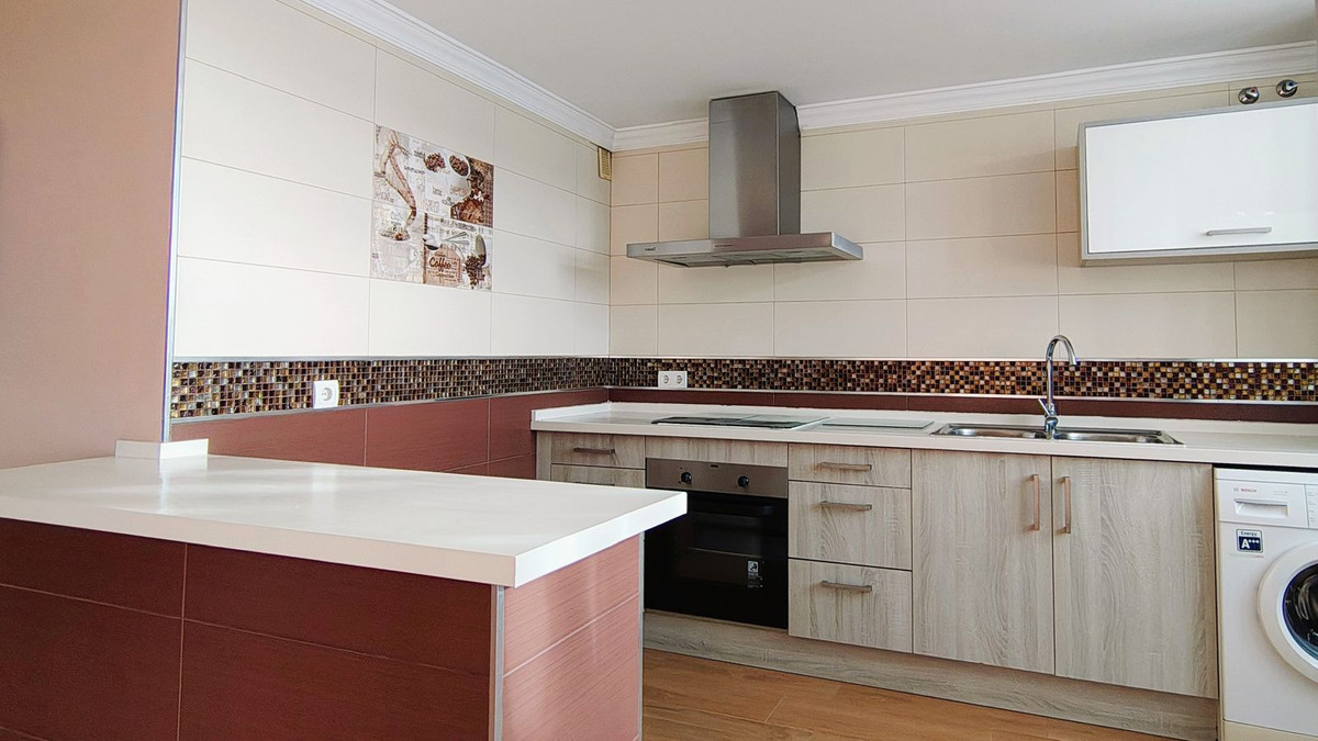 4 Bed Apartment for sale in San Pedro De Alcántara Costa Del Sol, Málaga, Spain