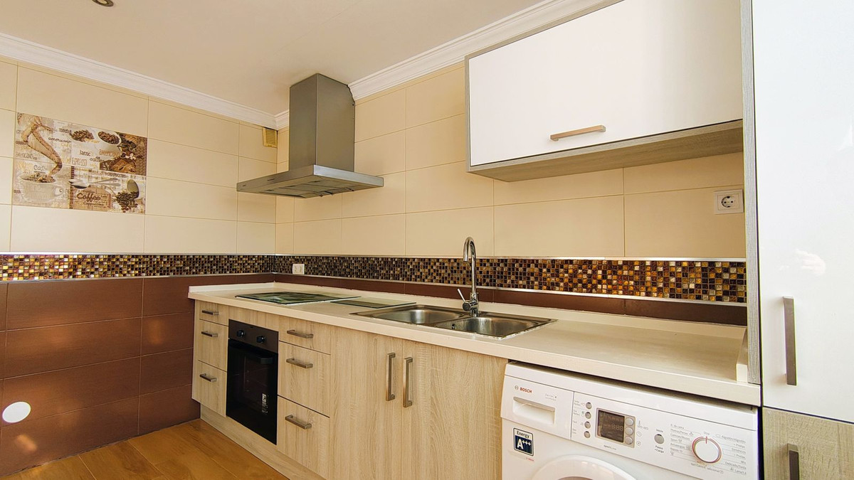 4 Bed Apartment for sale in San Pedro De Alcántara Costa Del Sol, Málaga, Spain
