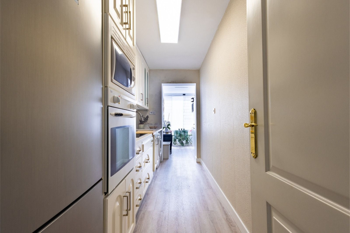 2 Bed Apartment for sale in Marbella Costa Del Sol, Málaga, Spain