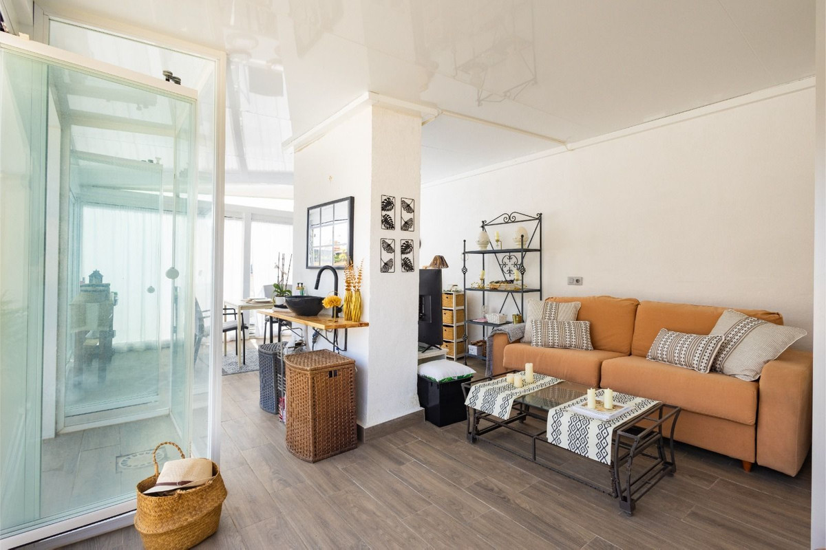 2 Bed Apartment for sale in Marbella Costa Del Sol, Málaga, Spain