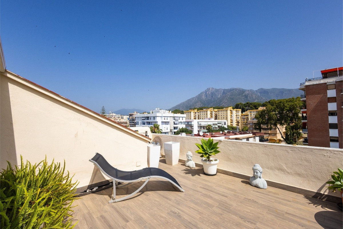 2 Bed Apartment for sale in Marbella Costa Del Sol, Málaga, Spain