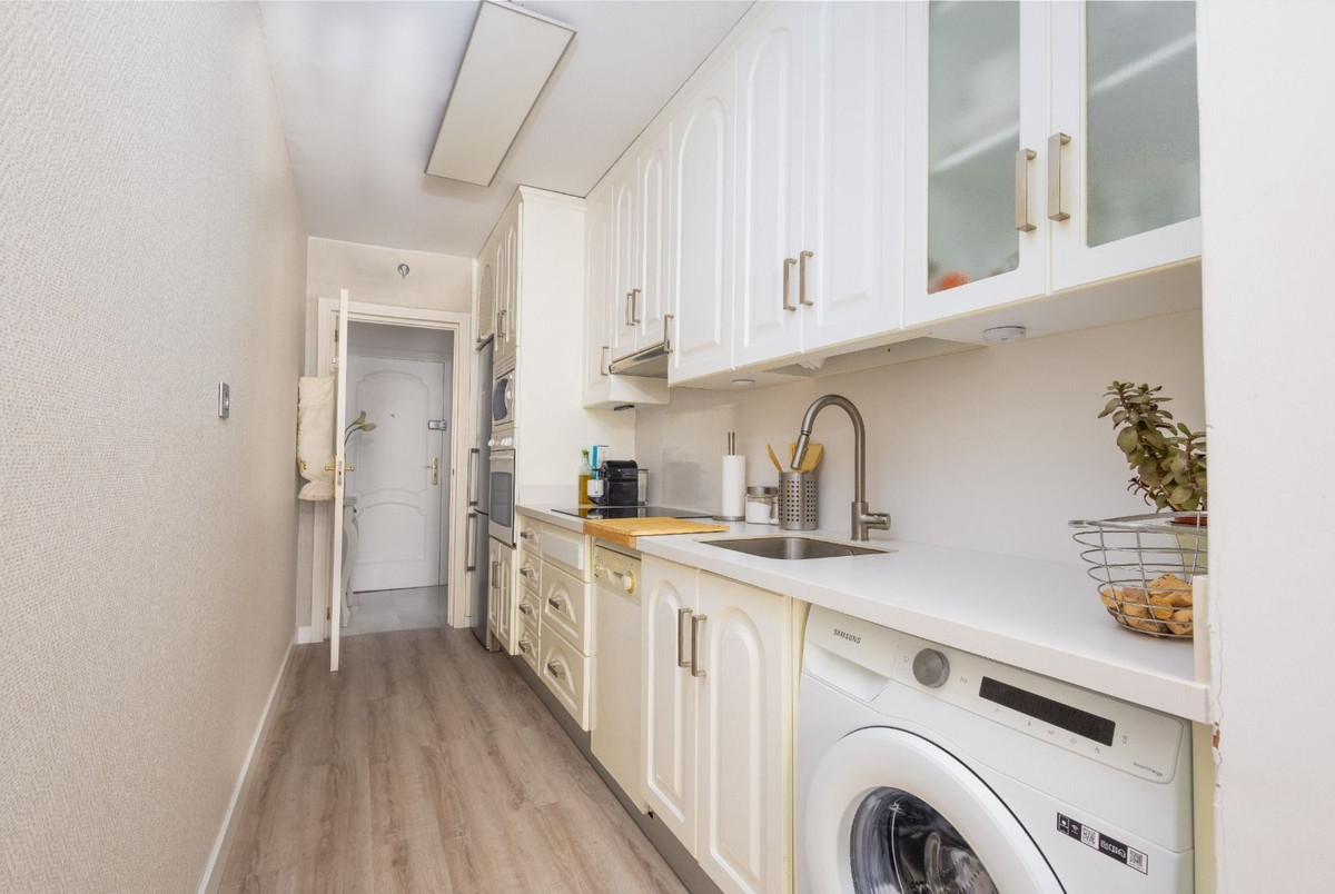 2 Bed Apartment for sale in Marbella Costa Del Sol, Málaga, Spain