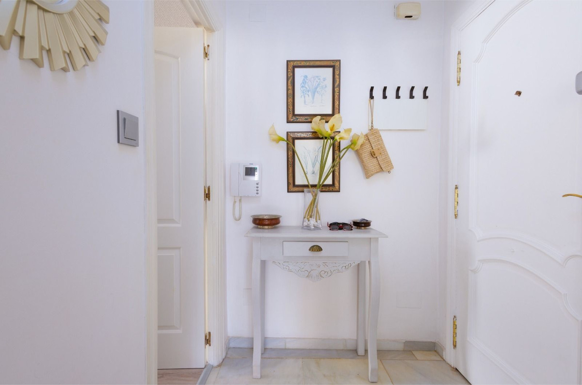 2 Bed Apartment for sale in Marbella Costa Del Sol, Málaga, Spain