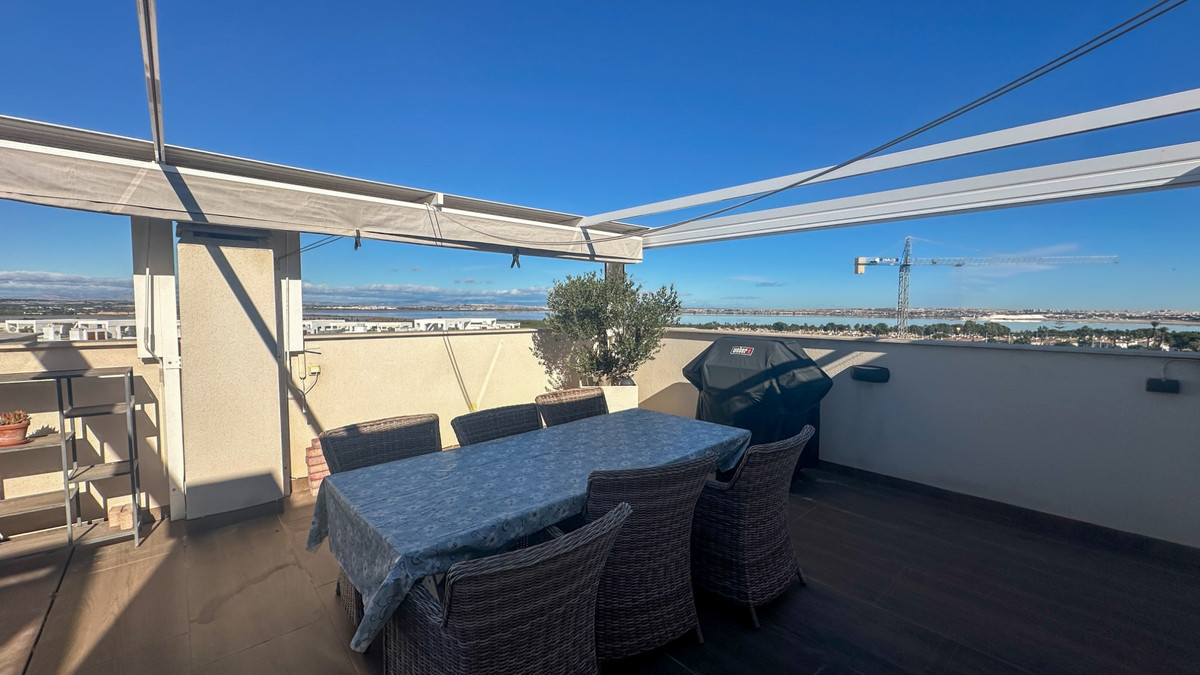 Se vende Apartamento en Planta Última de 3 dormitorios en Costa Blanca, Alicante, España
