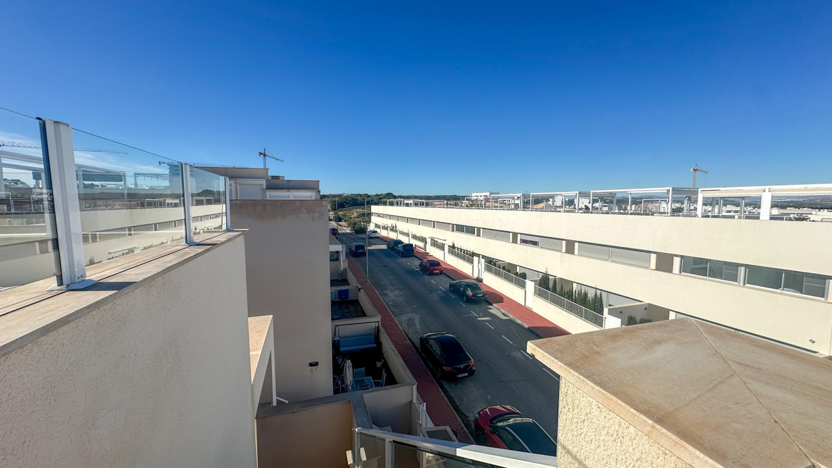 Se vende Apartamento en Planta Última de 3 dormitorios en Costa Blanca, Alicante, España