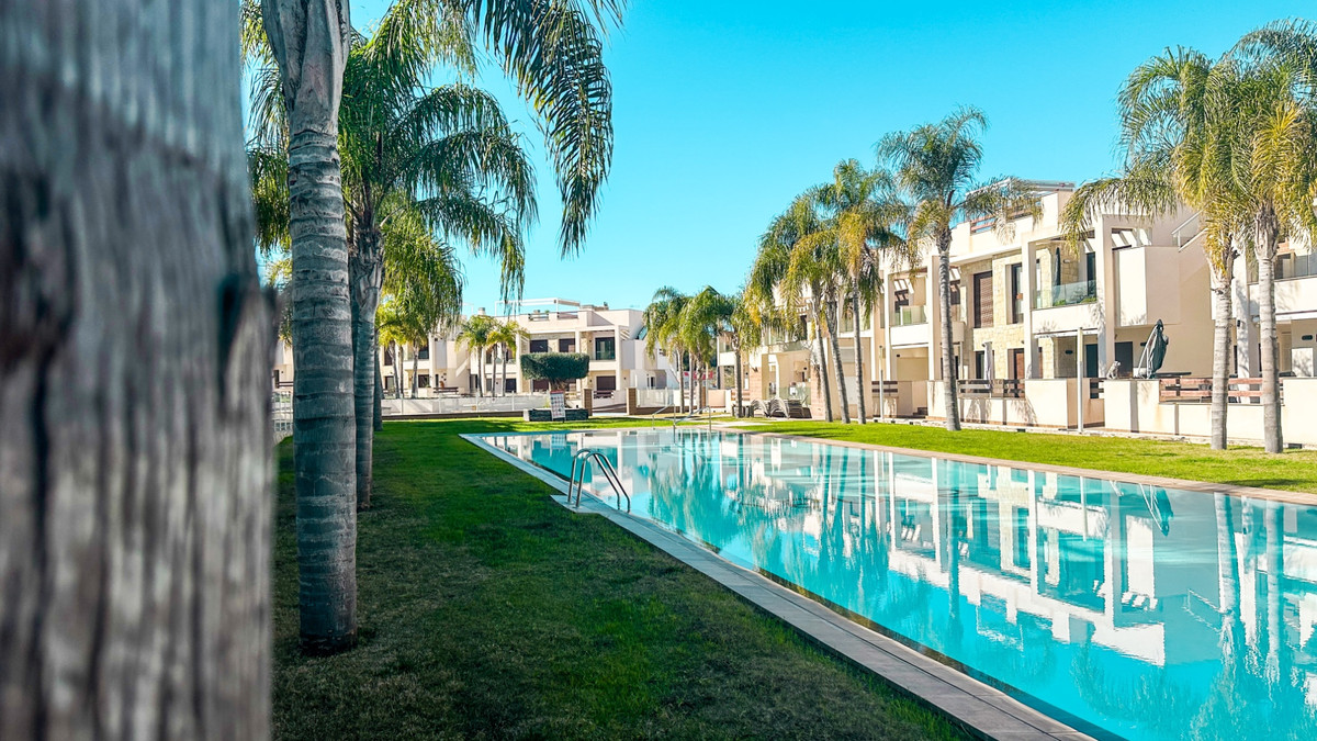 Se vende Apartamento en Planta Última de 3 dormitorios en Costa Blanca, Alicante, España