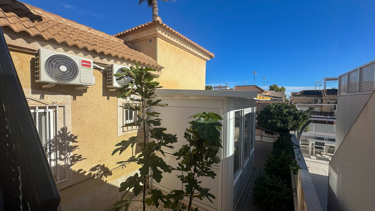 Se vende Adosada de 2 dormitorios en Costa Blanca, Alicante, España