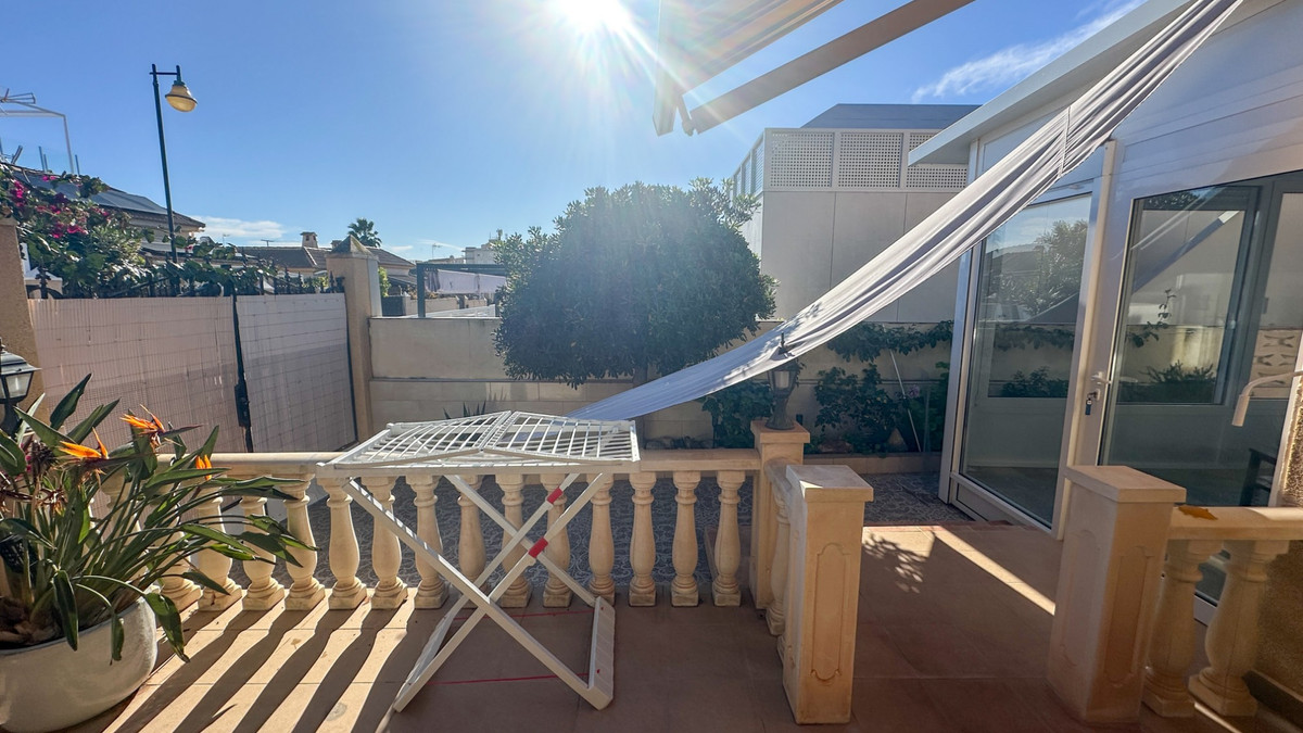 Se vende Adosada de 2 dormitorios en Costa Blanca, Alicante, España