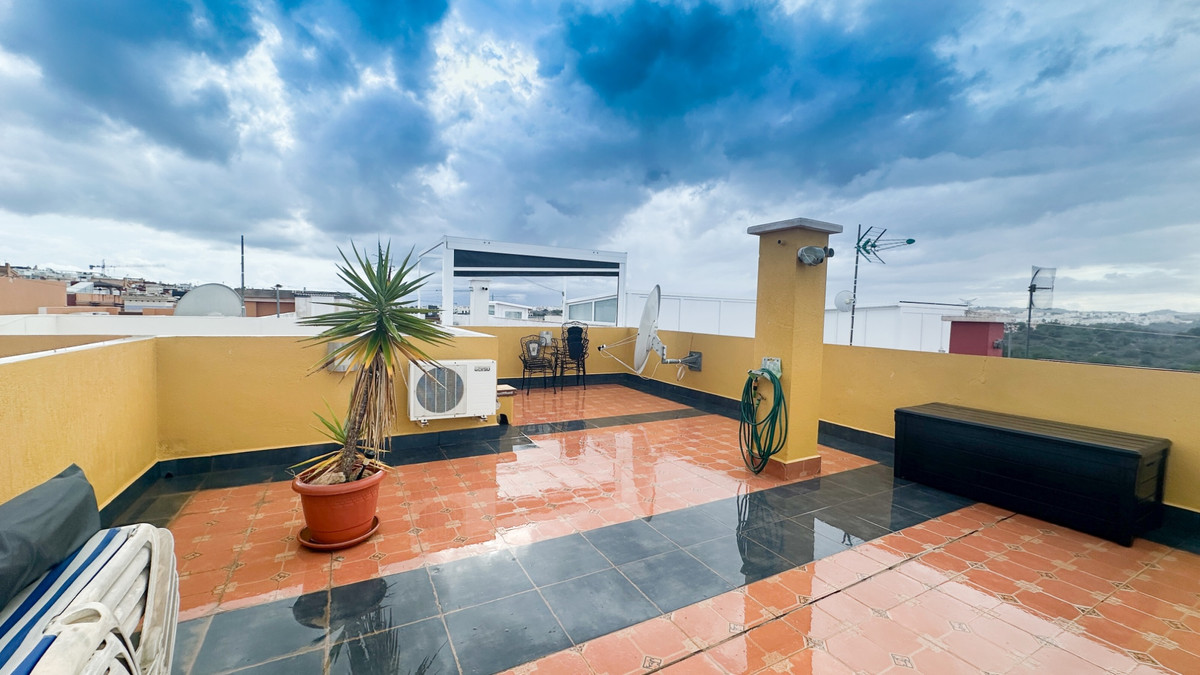 2 Bed Apartment for sale in Los Altos Costa Blanca, Alicante, Spain