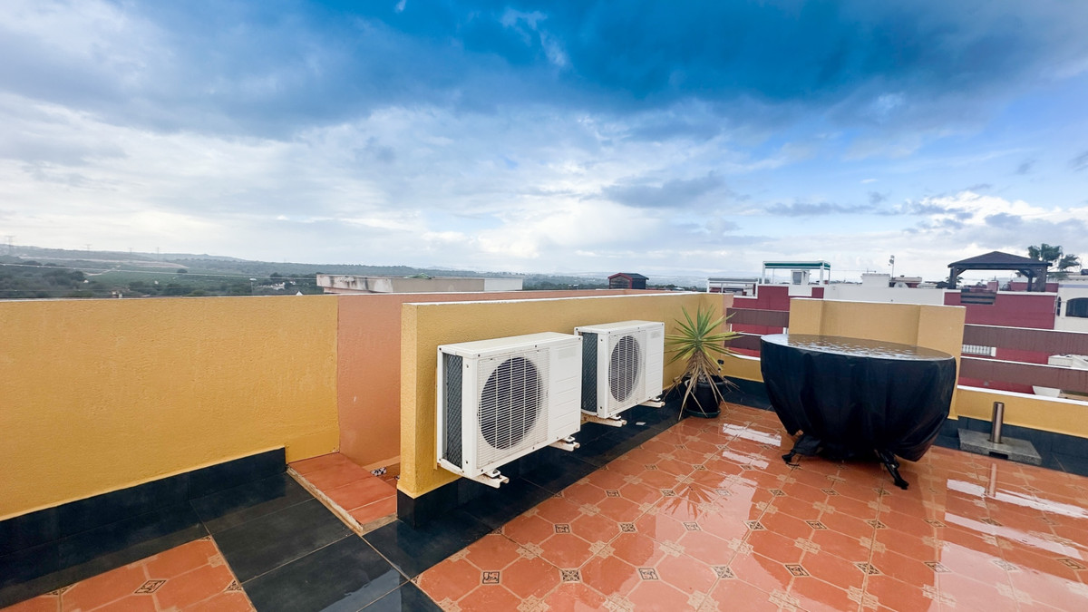 2 Bed Apartment for sale in Los Altos Costa Blanca, Alicante, Spain