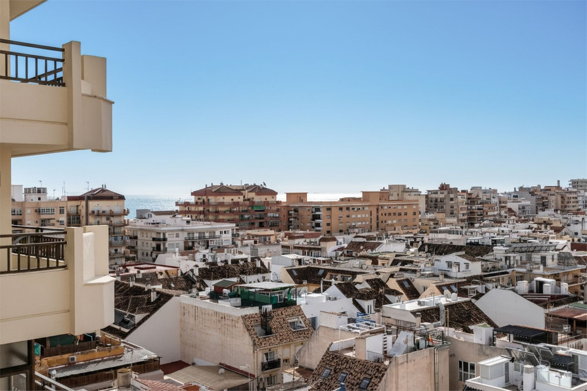 2 Bed Apartment for sale in Fuengirola Costa Del Sol, Málaga, Spain