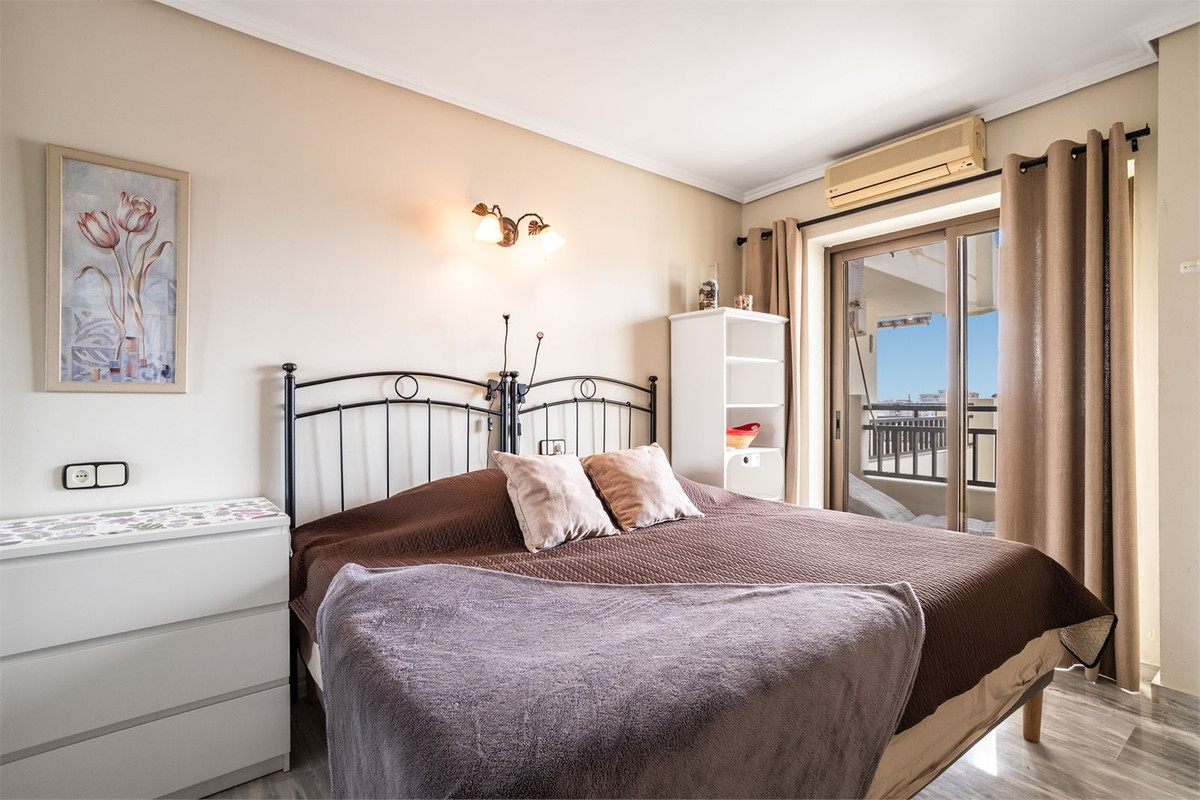 2 Bed Apartment for sale in Fuengirola Costa Del Sol, Málaga, Spain