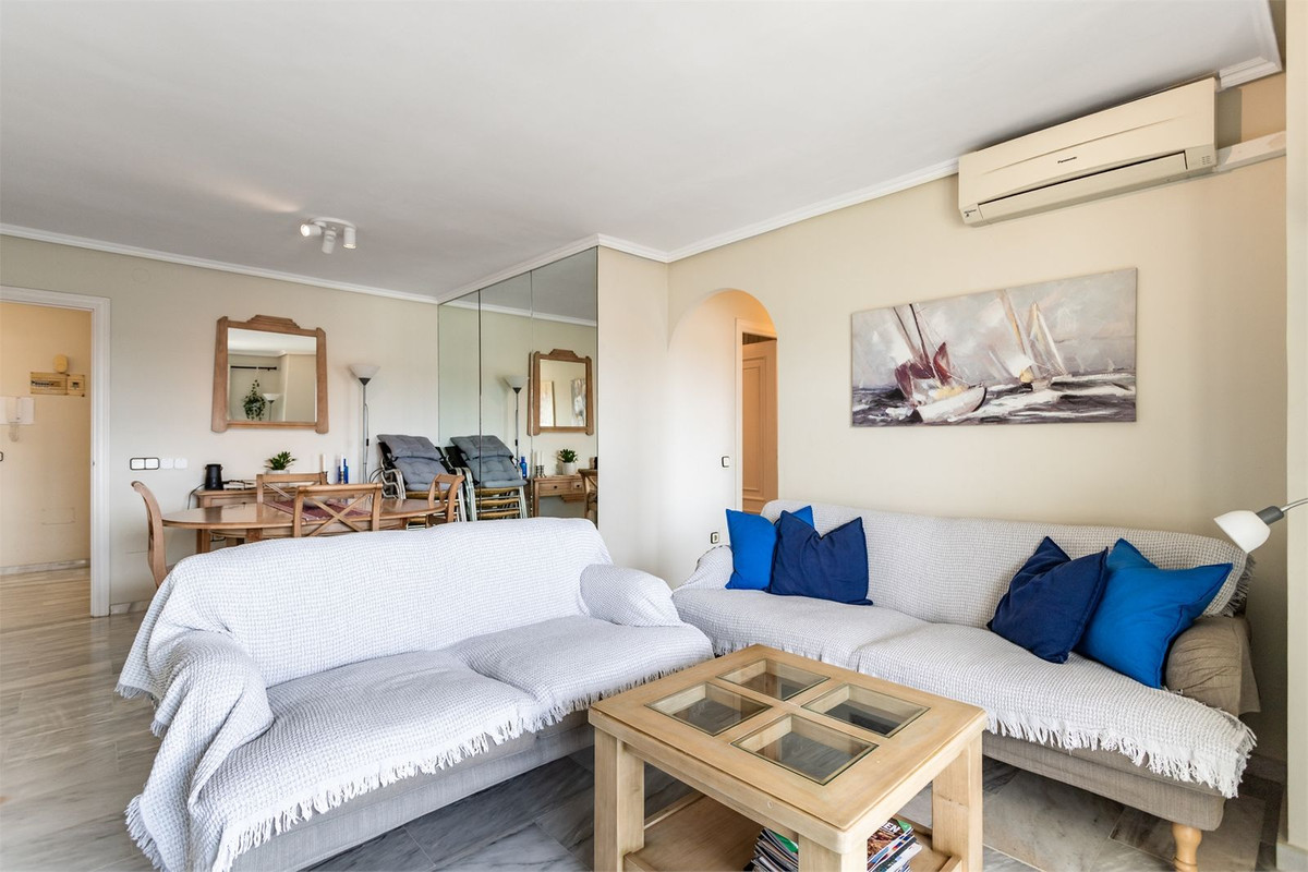 2 Bed Apartment for sale in Fuengirola Costa Del Sol, Málaga, Spain