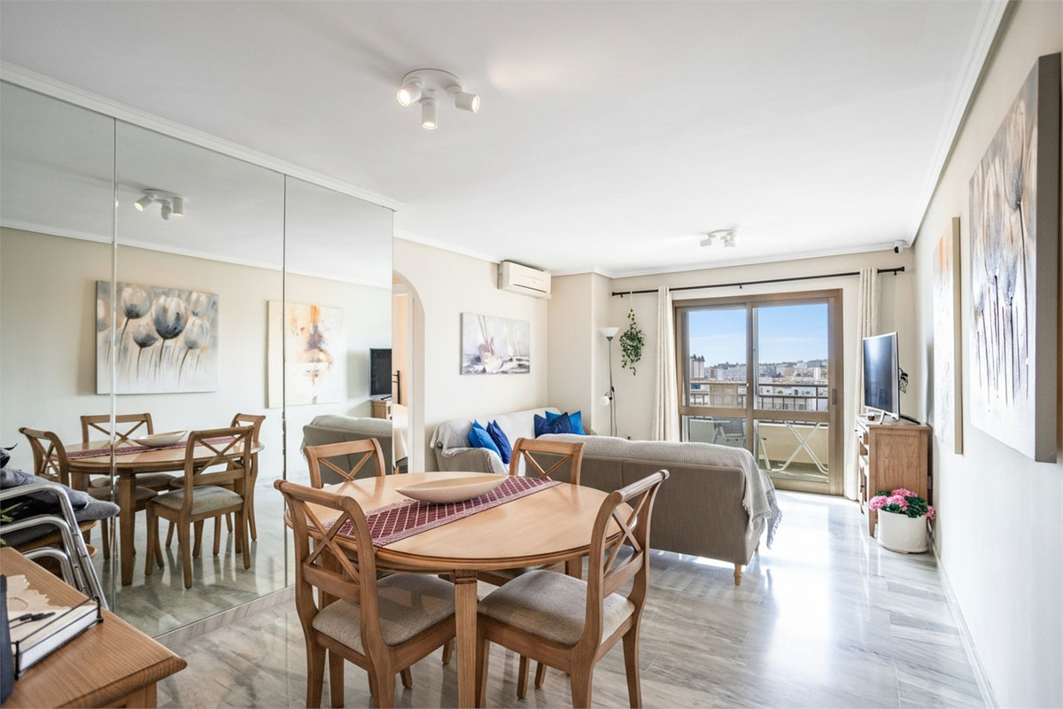 2 Bed Apartment for sale in Fuengirola Costa Del Sol, Málaga, Spain