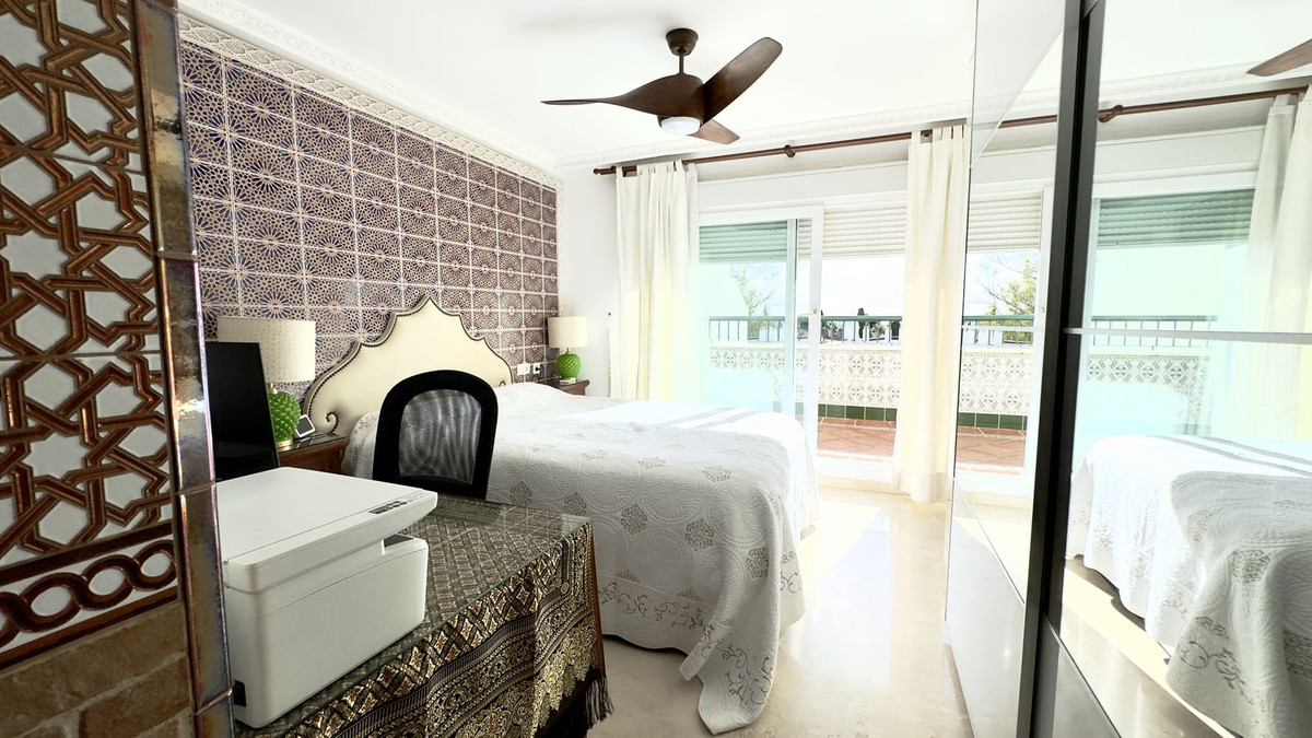 Se vende Apartamento en Planta Última de 2 dormitorios en Costa Del Sol, Málaga, España