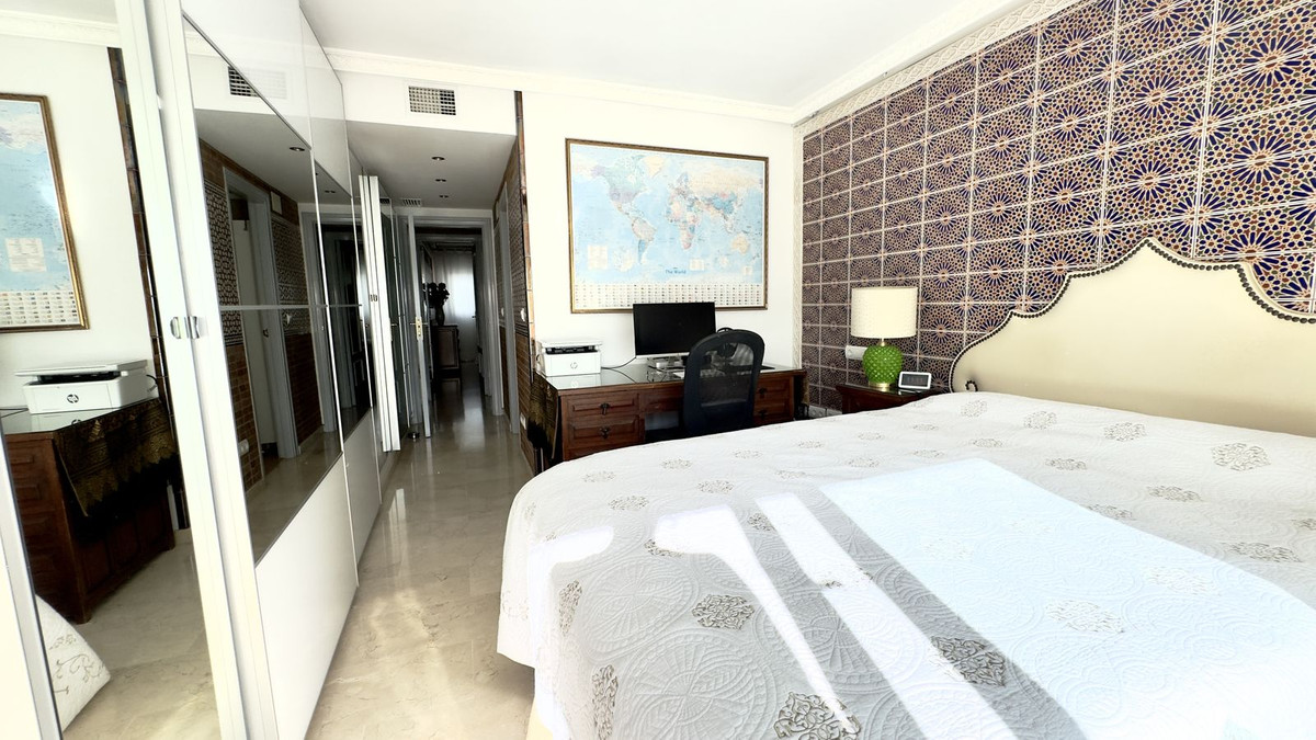 Se vende Apartamento en Planta Última de 2 dormitorios en Costa Del Sol, Málaga, España