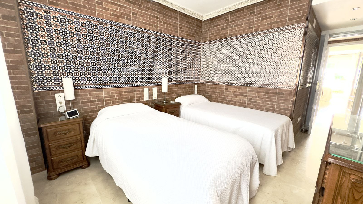 Se vende Apartamento en Planta Última de 2 dormitorios en Costa Del Sol, Málaga, España