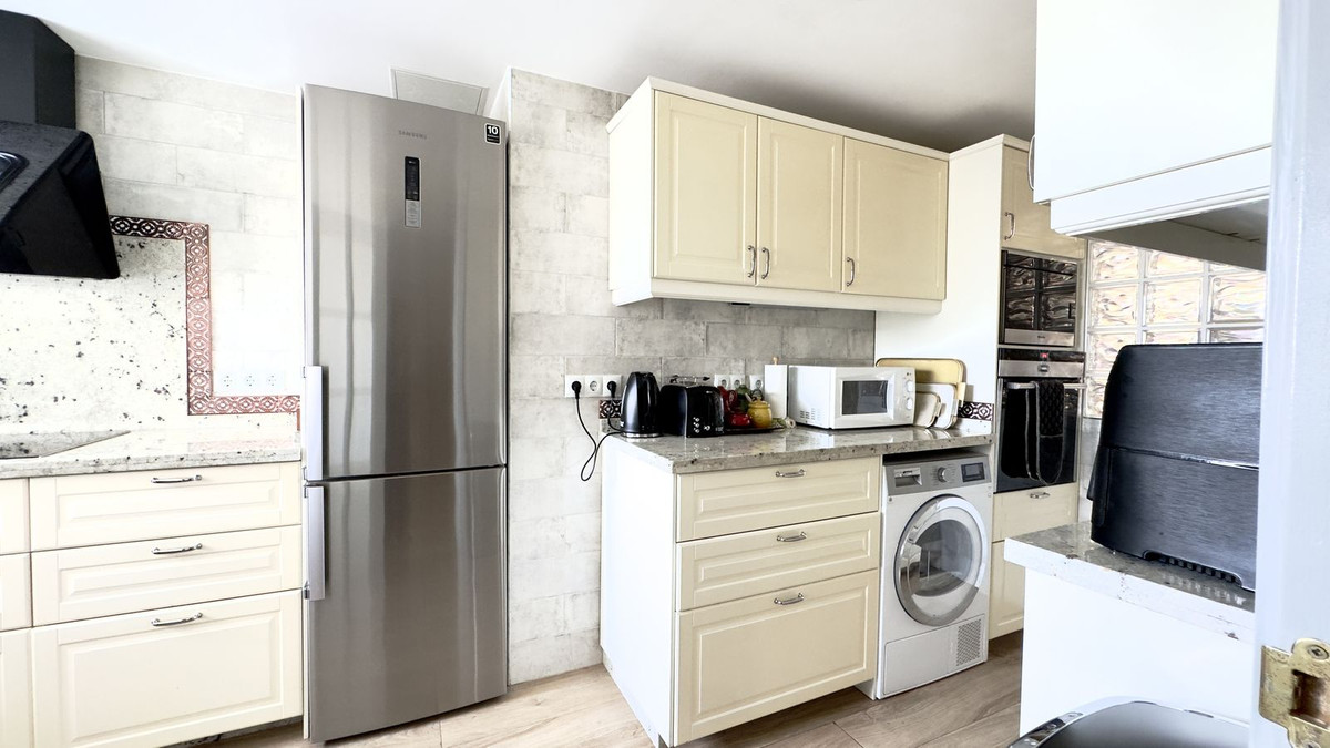 Se vende Apartamento en Planta Última de 2 dormitorios en Costa Del Sol, Málaga, España