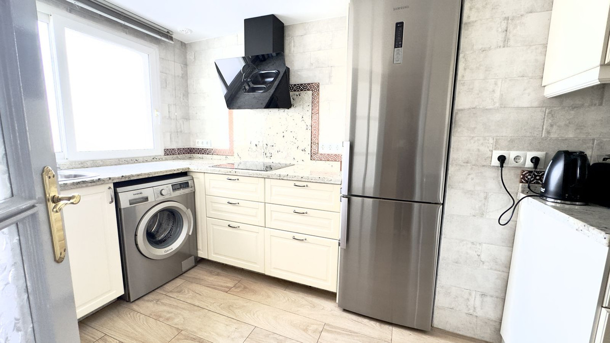 Se vende Apartamento en Planta Última de 2 dormitorios en Costa Del Sol, Málaga, España