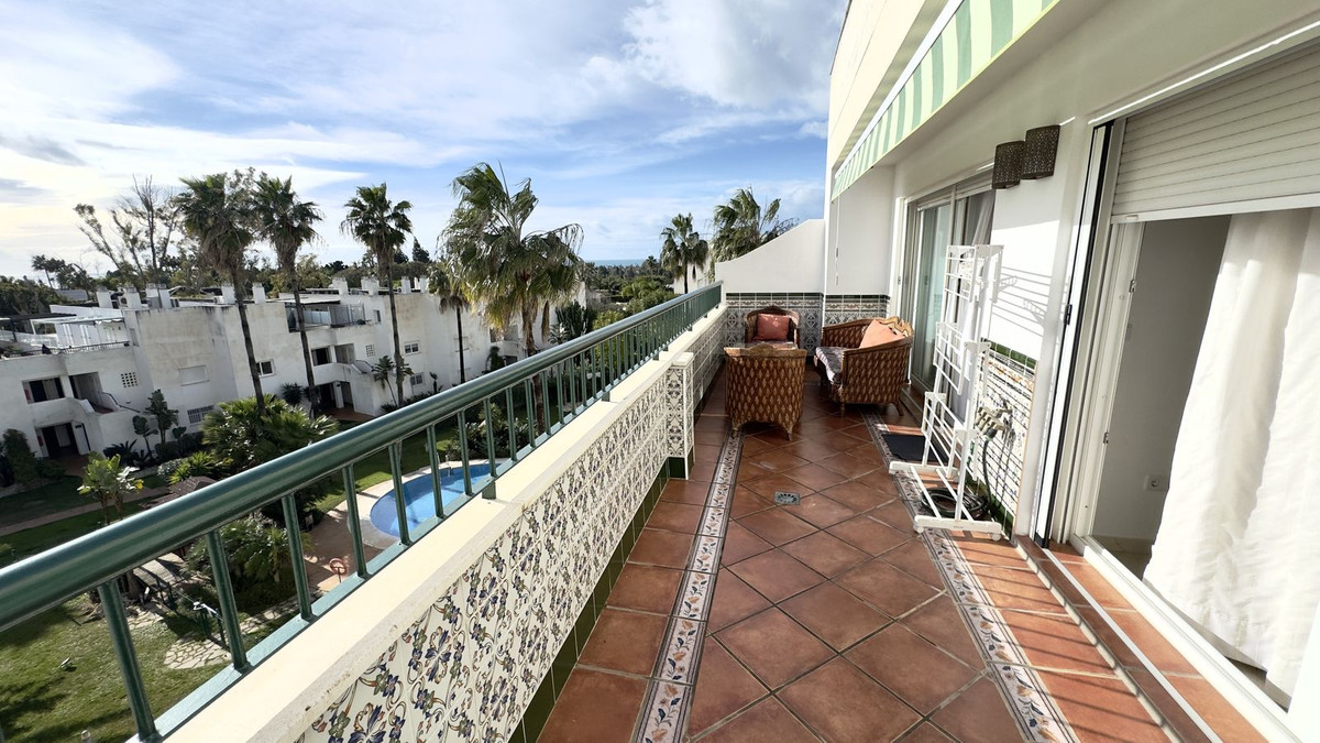 Se vende Apartamento en Planta Última de 2 dormitorios en Costa Del Sol, Málaga, España