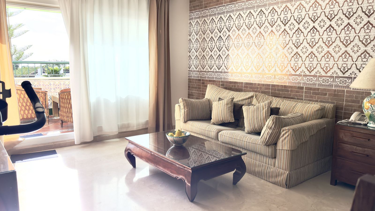 Se vende Apartamento en Planta Última de 2 dormitorios en Costa Del Sol, Málaga, España