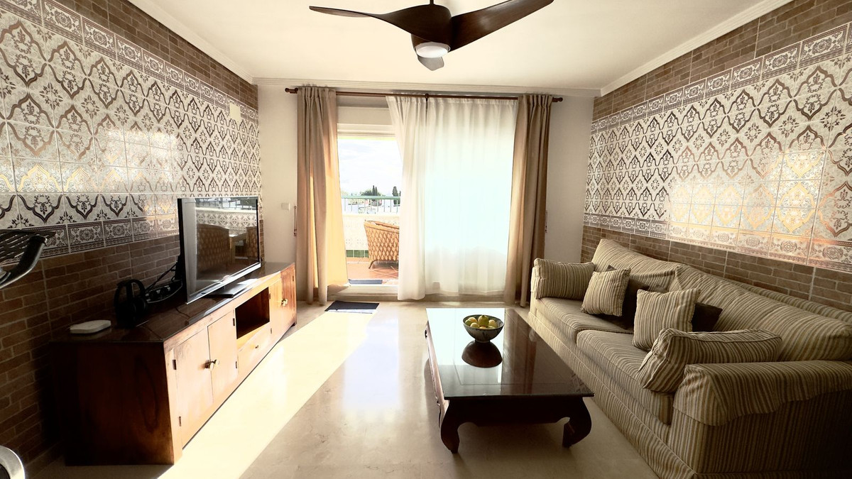 Se vende Apartamento en Planta Última de 2 dormitorios en Costa Del Sol, Málaga, España