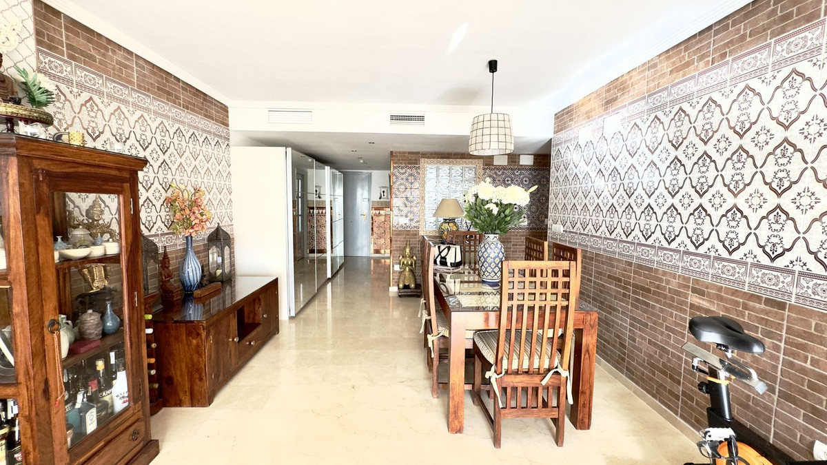 Se vende Apartamento en Planta Última de 2 dormitorios en Costa Del Sol, Málaga, España
