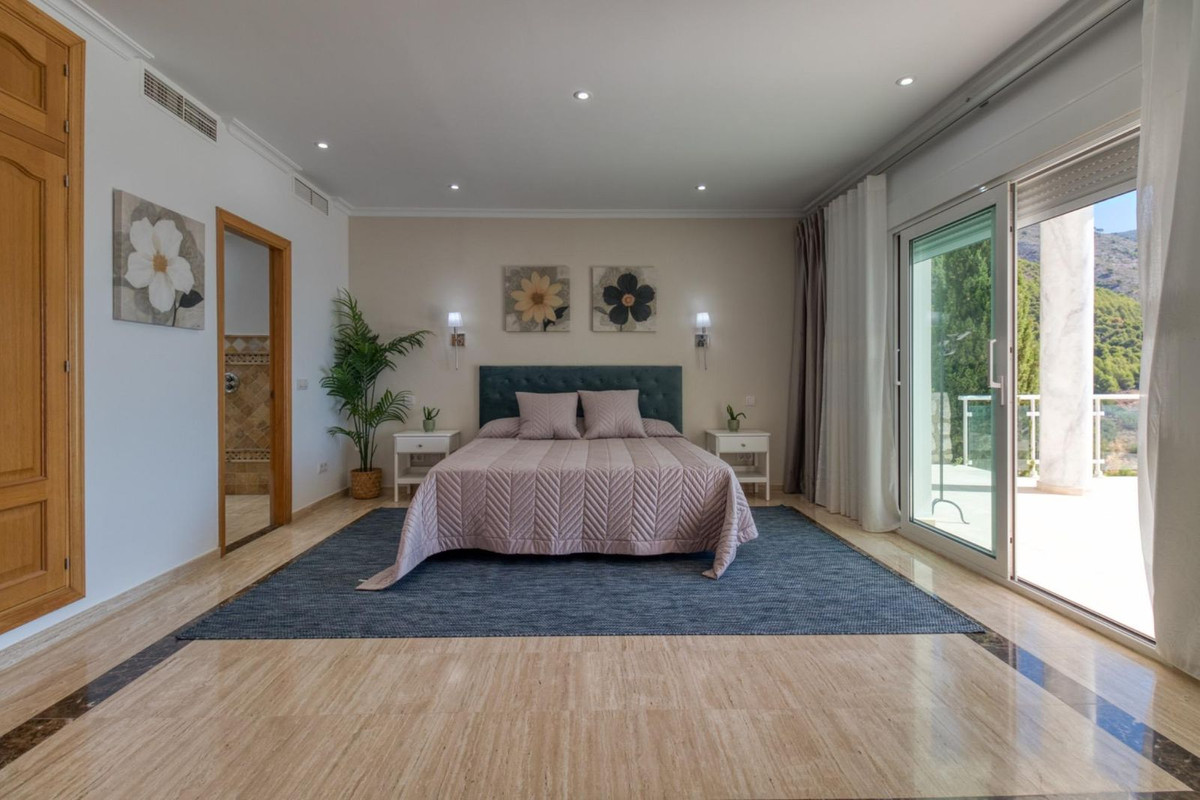Se vende Villa - Chalet de 7 dormitorios en Costa Del Sol, Málaga, España
