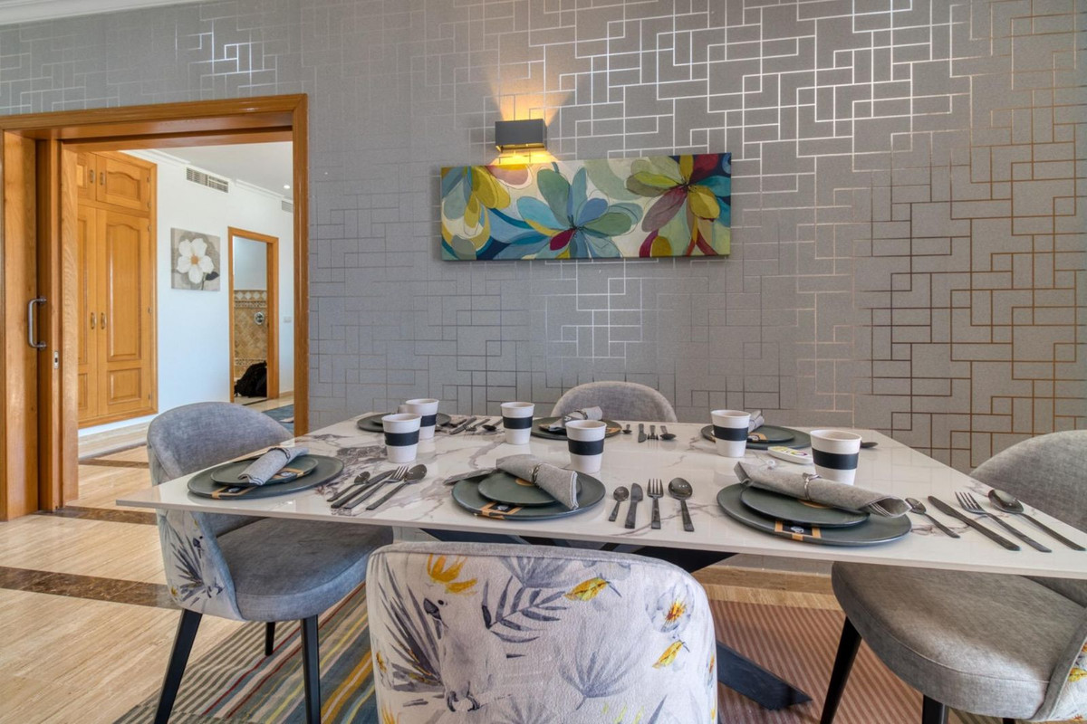 Se vende Villa - Chalet de 7 dormitorios en Costa Del Sol, Málaga, España